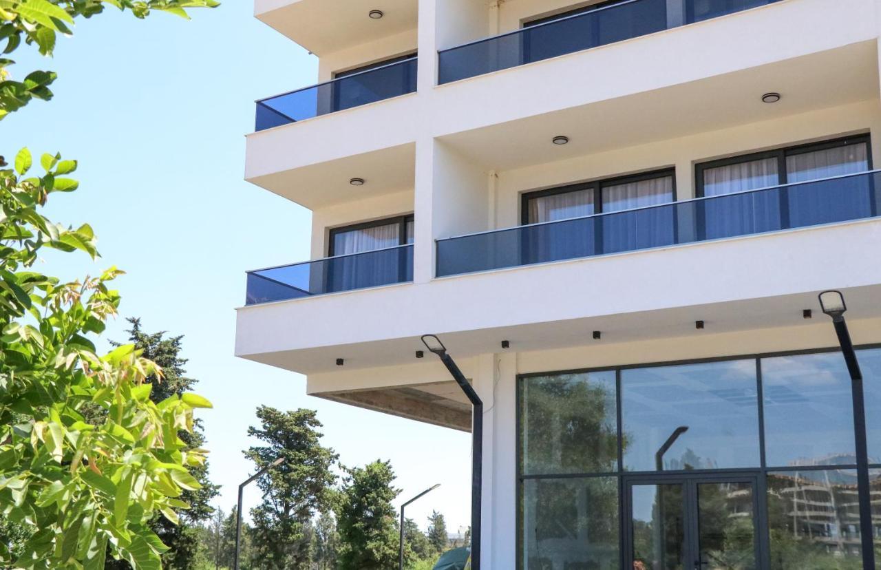 Xelent Hotell Ulcinj Exteriör bild