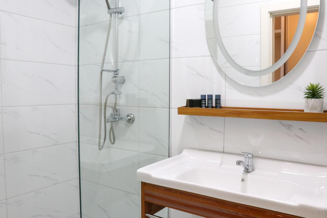 Xelent Hotell Ulcinj Exteriör bild