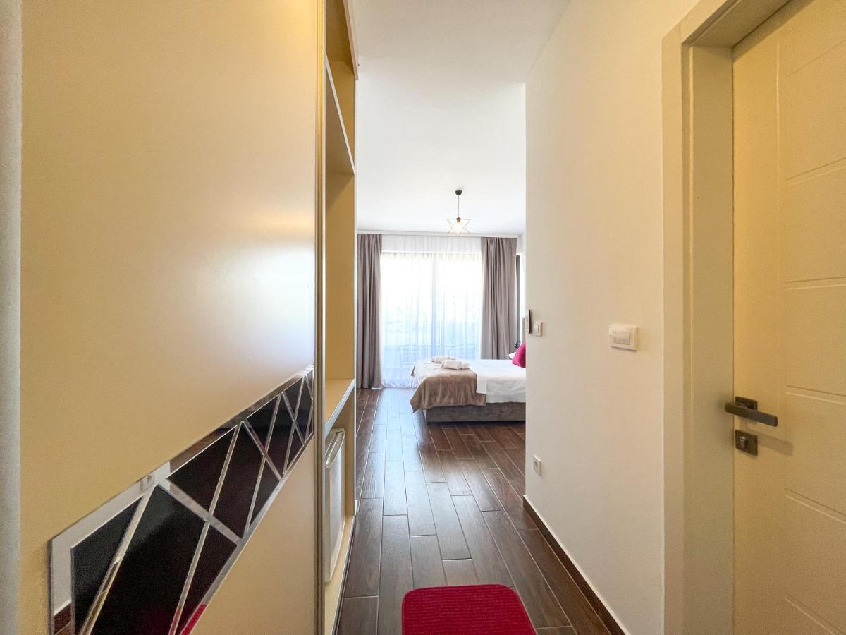 Xelent Hotell Ulcinj Exteriör bild